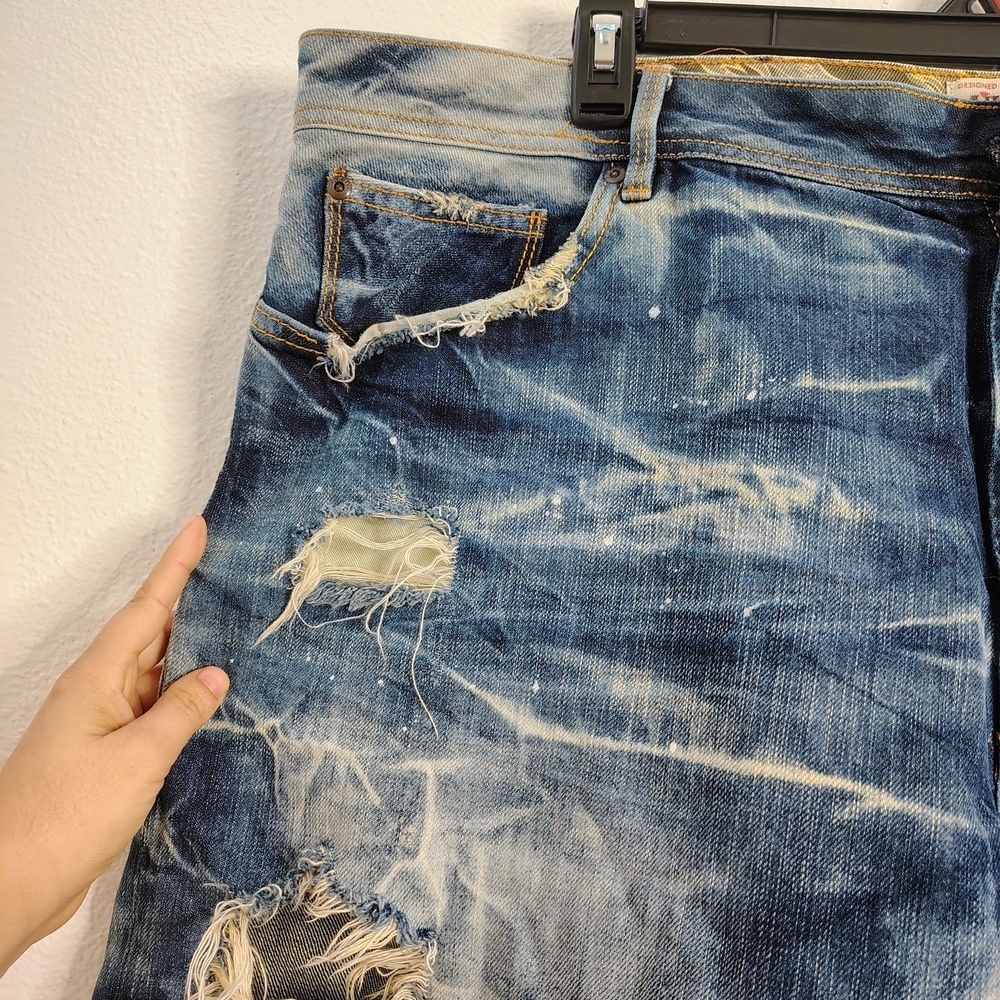 AKOO Empire Men’s Denim Shorts Size 44 – Distressed Acid Wash – Missing Button - Picture 5 of 16